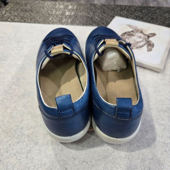 ? ECCO Soft 7 Men\'s Leather Sneaker. Blue Size 11. $170 new. main image 10